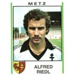 football-81-en-images-alfred-riedl-f-c-metz-149_250x250.JPG