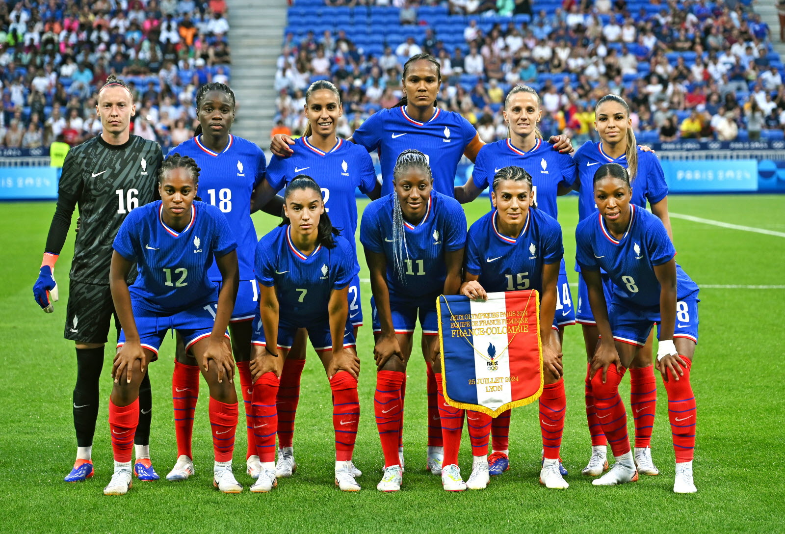 l-equipe-de-france-prete-a-affonter-les-colombiennes-pour-son-premier-match-dans-la-competition-photo-stephane-guiochon-1721985439.jpg