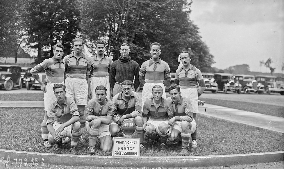 Colombes_[stade]_14_5_33_[football]_association_[...]Agence_Rol_btv1b532725998.JPEG