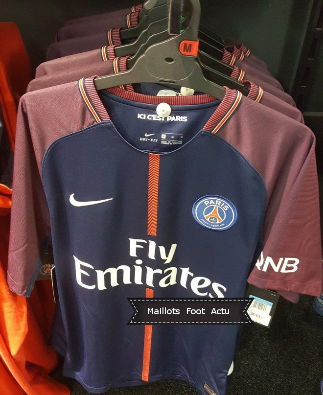 PSG-2018-maillot-domicile-Paris-17-18.jpg