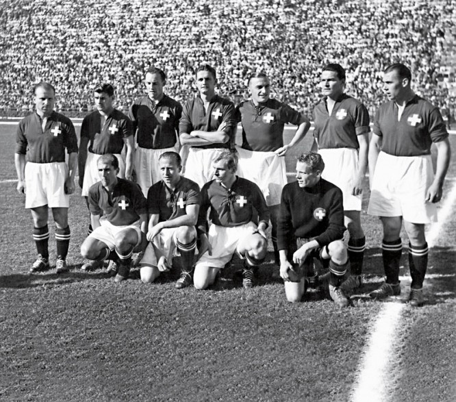 IL20_Mondial_equipe_1950_12.jpg