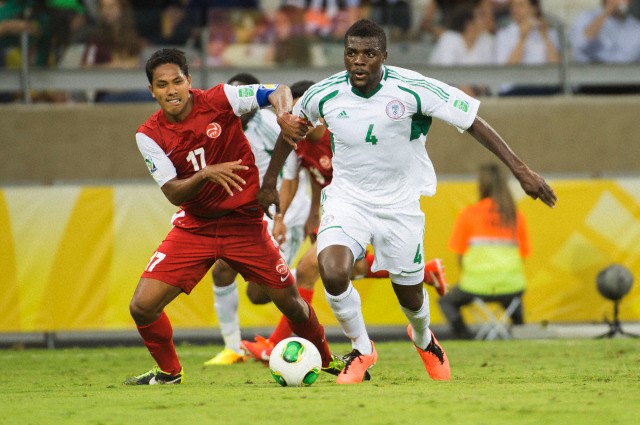 Jonathan Tehau (Tahiti) John Ogu (Nigeria).jpg