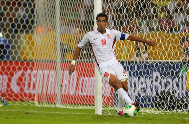 Nicolas Vallar (Tahiti).jpg
