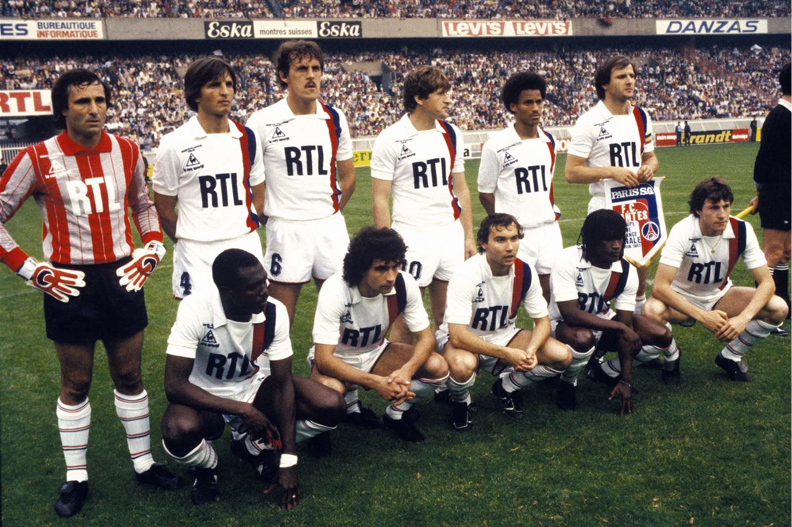 1983 Paris Saint Germain.JPG