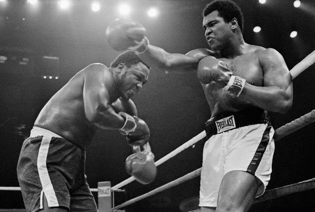 Mohamed Ali - Joe Frazier 1975.jpg