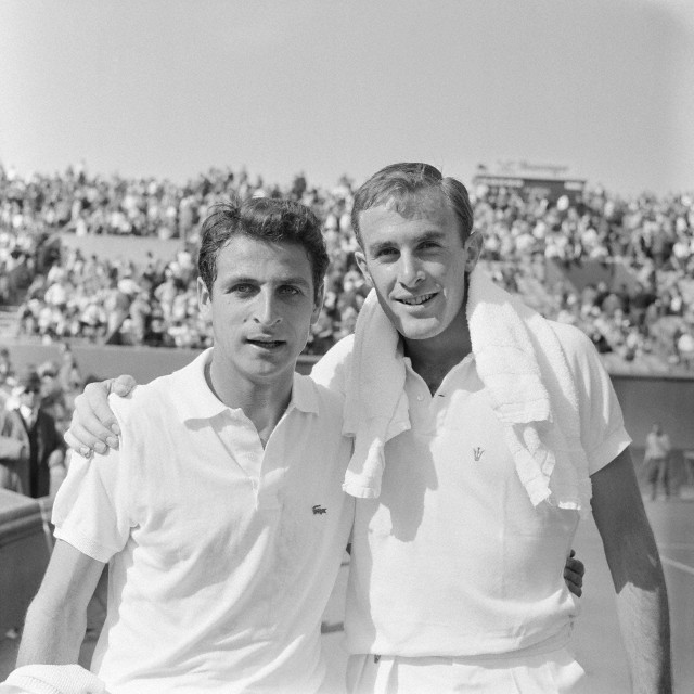 Pierre Darmon et John Newcombe 1965.jpg