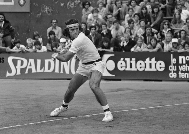 Guillermo Vilas 1975.jpg