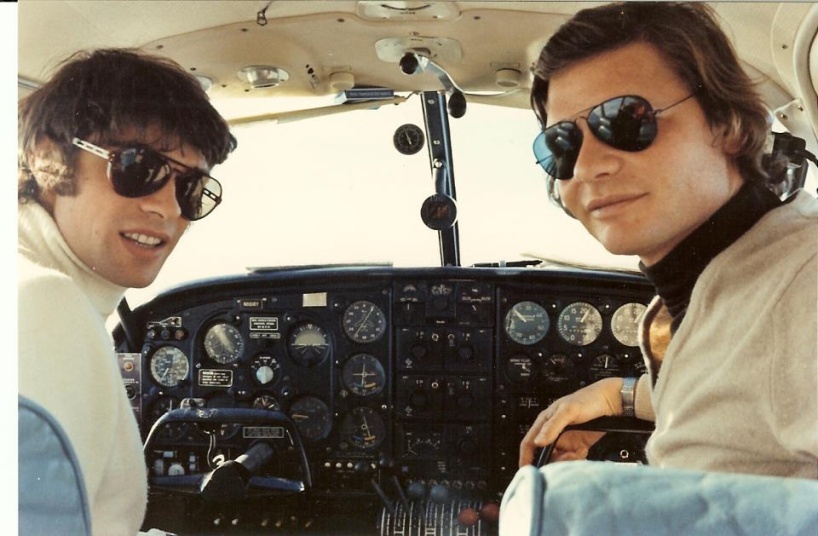 François Cevert et José Dolhem (demi frère de Didier Pironi) 1972.jpg