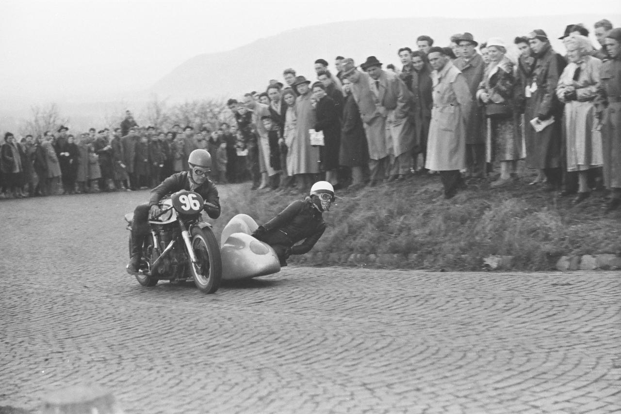 side-car...jpg