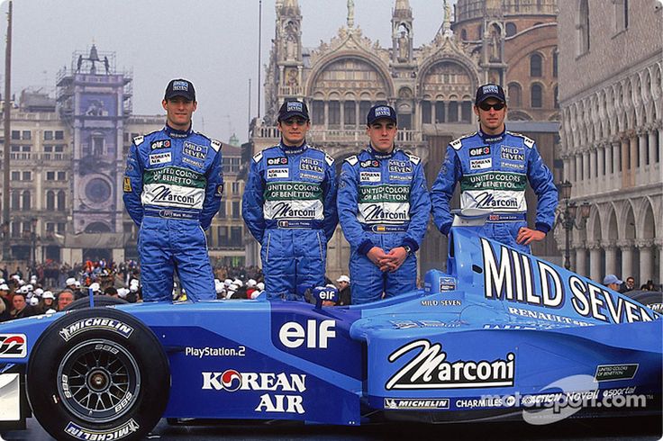 Benetton F1 2001- Mark Webber, Giancarlo Fisichella, Fernando Alonso et Jenson Button.jpg