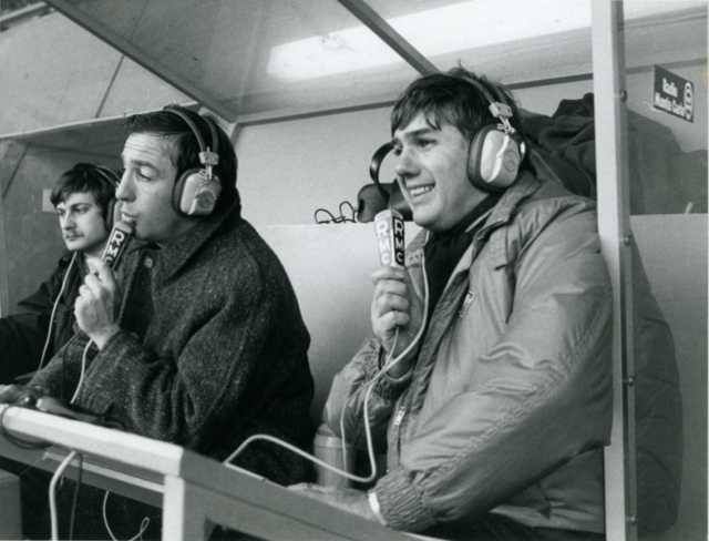 Jean Michel Aguirre et Didier Beaune commentent les rencontres du tournoi des cinq nations 1986 sur RMC..jpg